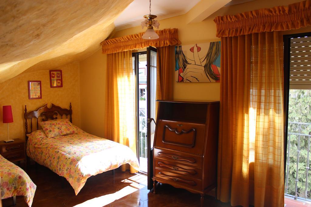 Casa Rural Cuevas Del Sol Guest House Setenil De Las Bodegas Room photo